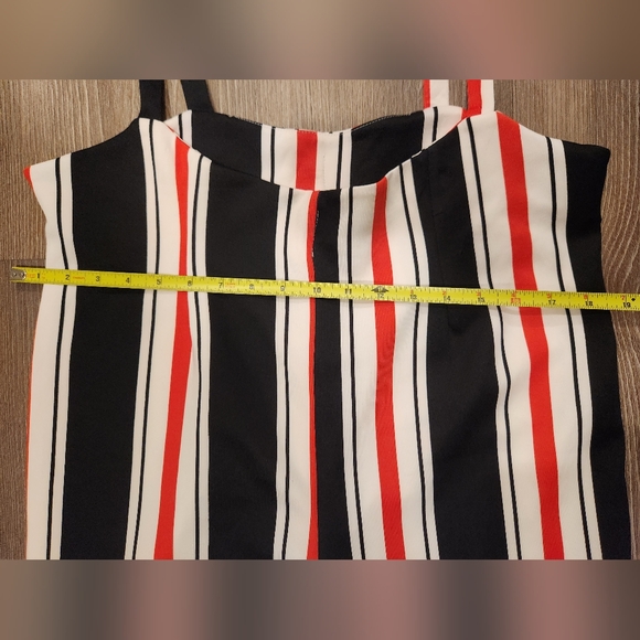 Women's jumpsuit - Picture 8 of 9